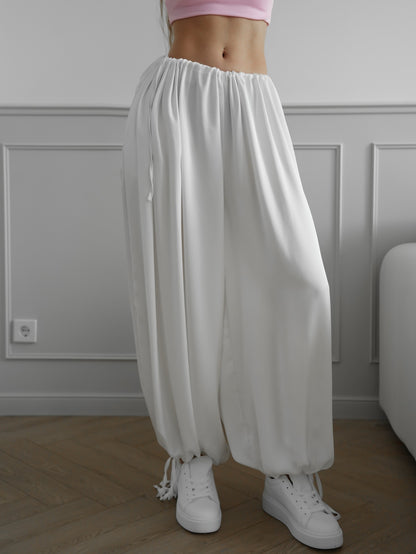 Flow Pants worn with flat shoes, floor length